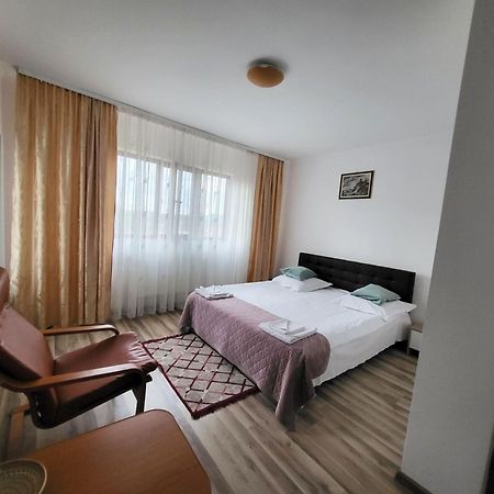 Pensiunea Dana Horezu Bagian luar foto